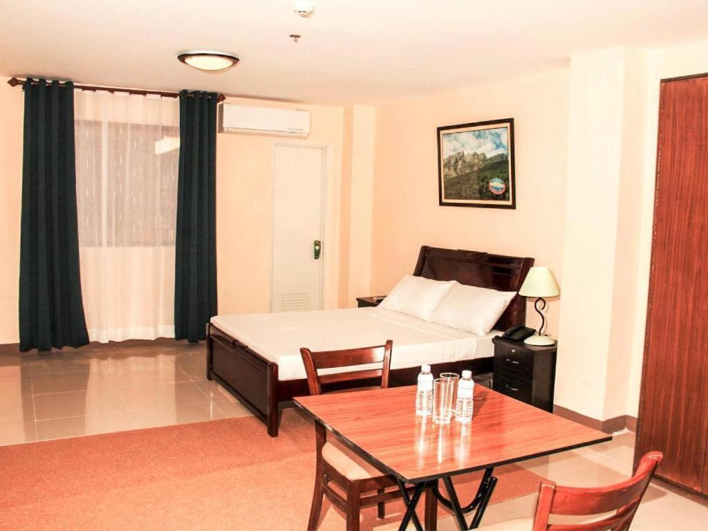 Time Travellers Hotel Manila Exterior foto